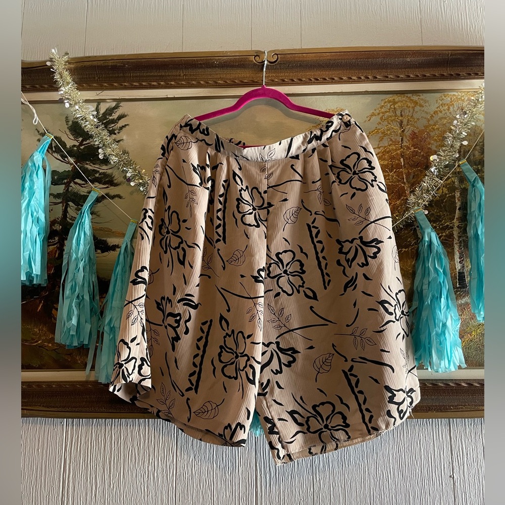 Floral High Waist Women Shorts - Tan